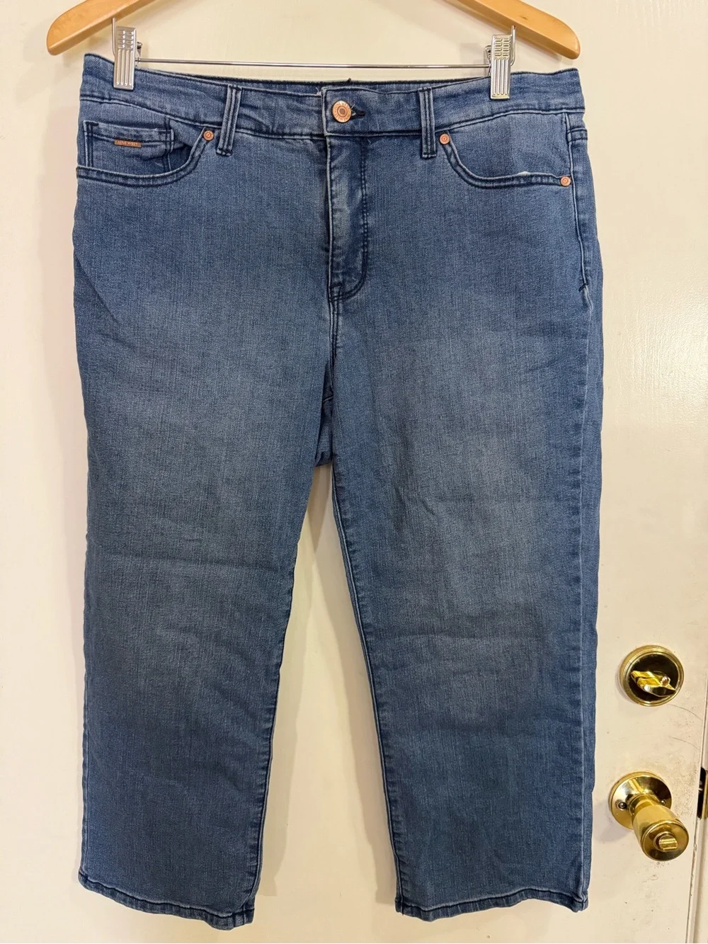 Nine West Women's Chrystie Capri Blue Denim Jeans (281)